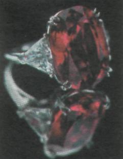 Кольцо с брилиантом